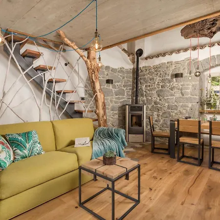 Antonio By Interhome * Jurdani